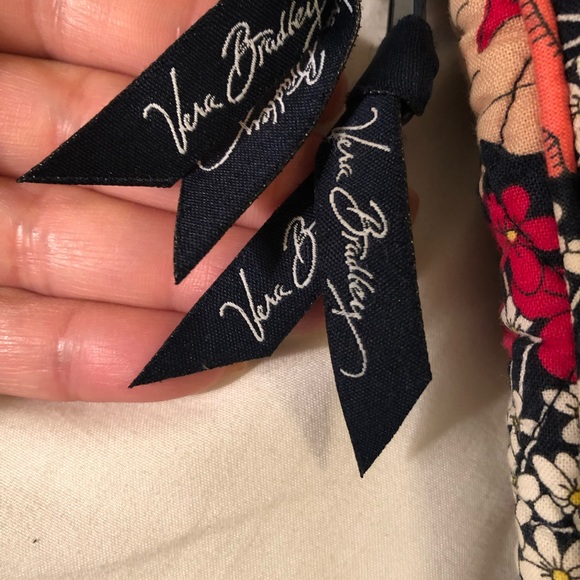 Vera Bradley Lap top case - Picture 3 of 3